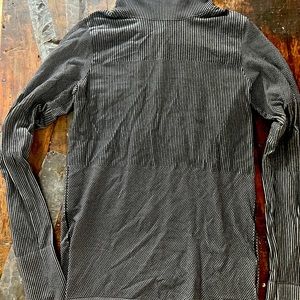 Athleta Ribbed Sport Nylon Workout Top/Baselayer